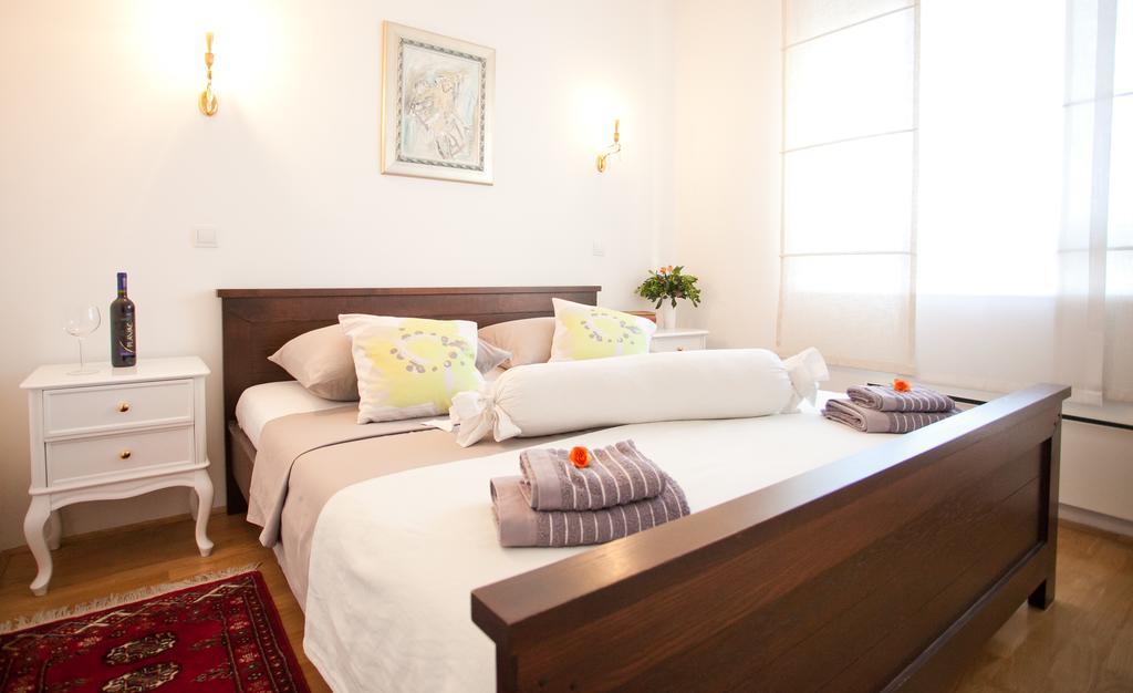 Apartment Roko *